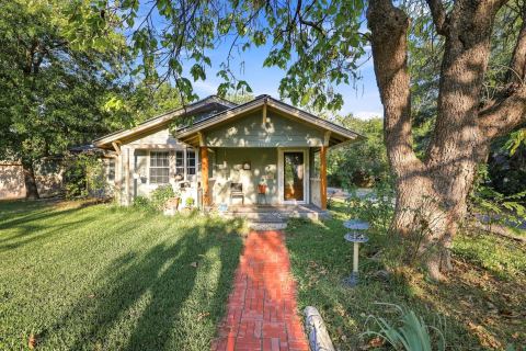 1706 Morse Street, Commerce