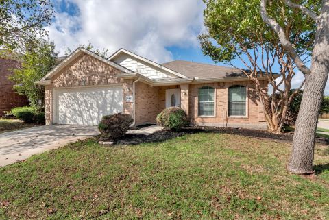 1065 Warbler Lane, Aubrey