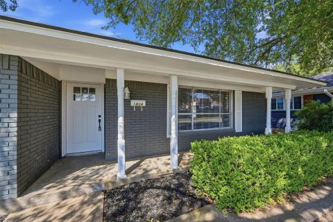1808 Robin Drive, Sherman, TX 75092 — photo 2