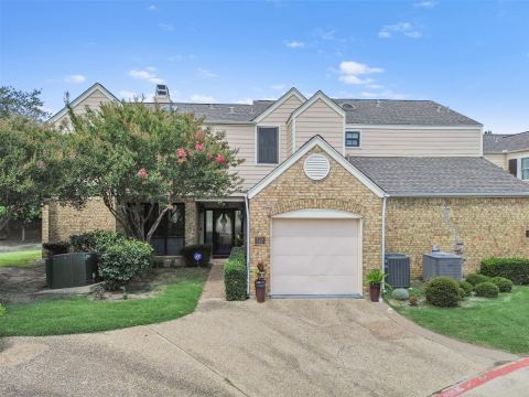 215 Cimarron Trail 1, Irving, TX 75063 — photo 2