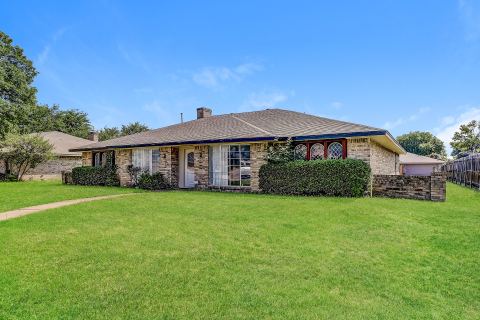 1021 Shadywood Lane, DeSoto