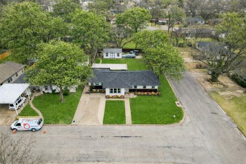 1401 N Highland Avenue, Sherman, TX 75092 — photo 2