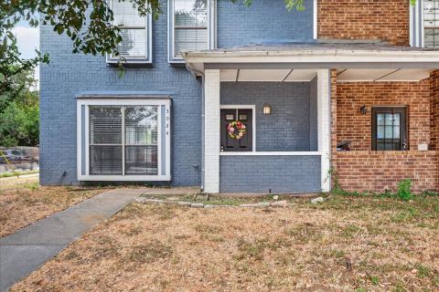 3024 Roxboro Road, Euless, TX 76039 — photo 2