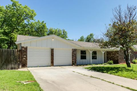 4208 Ashmore Drive, North Richland Hills, TX 76180 — photo 2
