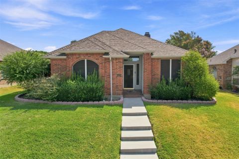 2126 Greenstone Trail, Carrollton, TX 75010 — photo 2