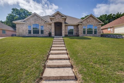 2014 Country Brook Drive, Weatherford