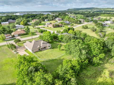 214 Knob Hill Drive, Granbury, TX 76048 — photo 3