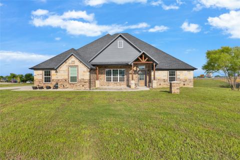 1040 Cloudy Court, Weatherford