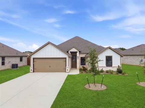728 Raylan Street, Springtown, TX 76082 — photo 3