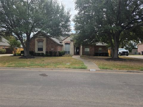 1507 Browning Lane, Cleburne