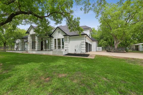 5501 Equestrian Drive, Granbury, TX 76049 — photo 3