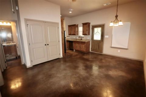663 W Tarleton Street 202, Stephenville, TX 76401 — photo 2