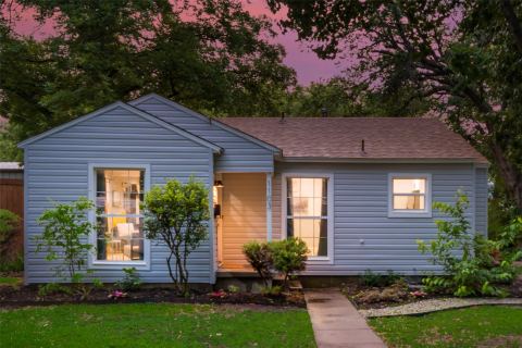 1103 W Russell Avenue, Carrollton