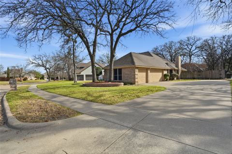 1312 Crows Nest Court, Azle, TX 76020 — photo 3