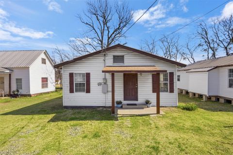 1017 South 15th, Corsicana, TX 75110 — photo 2