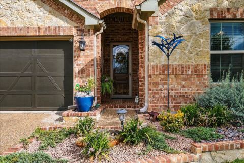 1629 Falconet Court, Carrollton, TX 75010 — photo 3