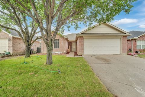 321 Dakota Drive, Arlington