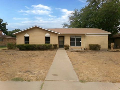 1421 Guildford Street, Garland