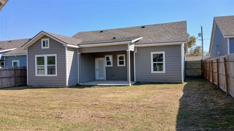 1704 E 10TH Avenue, Corsicana, TX 75110 — photo 3