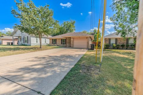 3311 Mitchell Street, Greenville, TX 75402 — photo 2