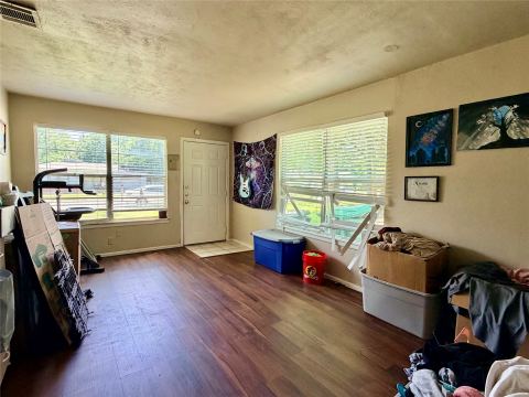 1412 Oakwood Drive, Denton, TX 76205 — photo 2