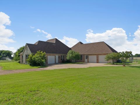 2300 Berend Road, Pilot Point, TX 76258 — photo 3