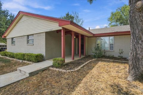 1105 Northwood Drive, Commerce, TX 75428 — photo 2