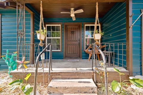 1008 E Russell Avenue, Carrollton, TX 75006 — photo 2