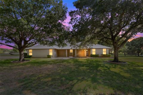 23155 Whispering Meadow Drive, Whitney, TX 76692 — photo 2
