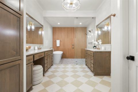 1656 Private Access 60200, Burleson