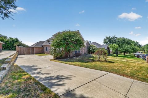 305 Brazil Drive, Hurst, TX 76054 — photo 3