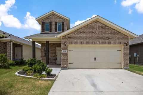 1024 Runnels Lane, Aubrey