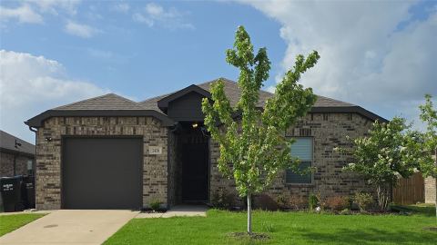 1416 Waverley Drive, Greenville, TX 75402 — photo 2