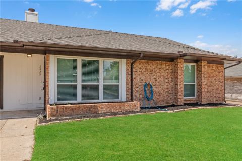 2429 Chestnut Way, Bedford, TX 76022 — photo 3