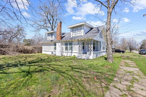 709 N Chandler Avenue, Denison
