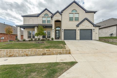 5213 Deep Creek Drive, Fort Worth