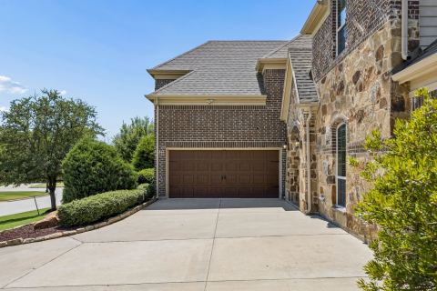 403 Clear Creek Drive, Mansfield, TX 76063 — photo 2