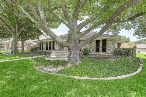 2225 Stone Creek Drive, Plano, TX 75075 — photo 2
