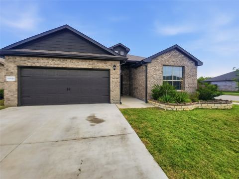 8500 Berry Crest Street, Fort Worth