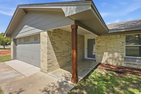 6106 Laredo Court, Granbury, TX 76049 — photo 3
