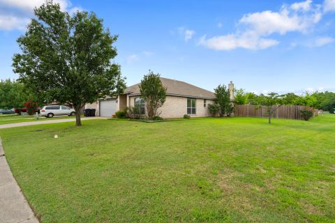 100 Lipan Street, Greenville, TX 75402 — photo 2