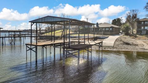 1004 W Lake Drive, Weatherford