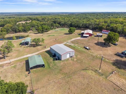 372 Lcr 222, Wortham, TX 76693 — photo 3