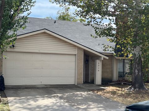 2316 Montclair Circle, Carrollton, TX 75007 — photo 2