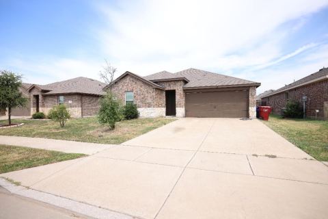 904 Basswood Lane, Royse City