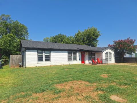 1225 Harrison Lane, Hurst