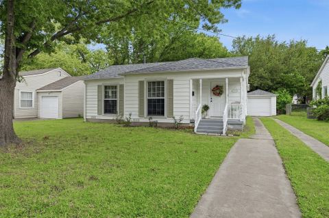 1032 N Lockhart Street, Sherman