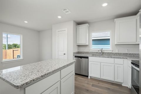 4806 Fillmore Drive, Greenville, TX 75401 — photo 2