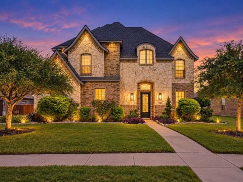 504 Stillwater Drive, Waxahachie