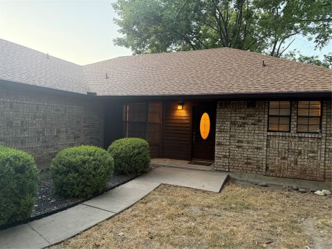 1058 E Jefferson Street, Van Alstyne, TX 75495 — photo 2